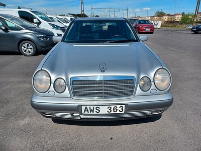 Mercedes-Benz E 240, 2 Ägare