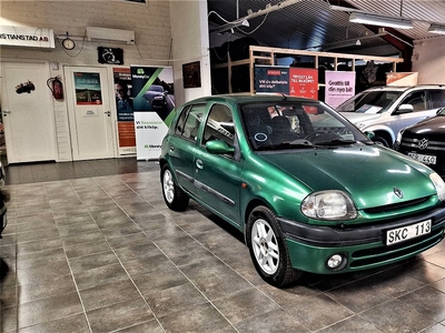 Renault Clio 5-dörrars Halvkombi 1.4. Serv, Bes, Drag.