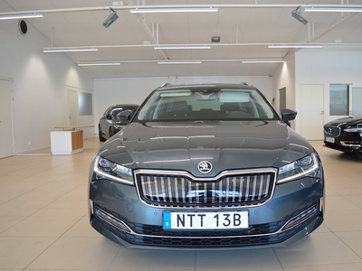 Skoda Superb Superb iV Plug-in Business Edt Pano Värm MOMS