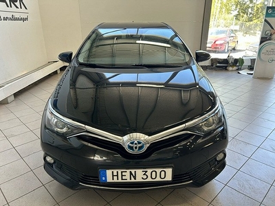 Toyota Auris Hybrid e-CVT Comfort /SUPERDEAL 6,95% / AUT / Lågmil