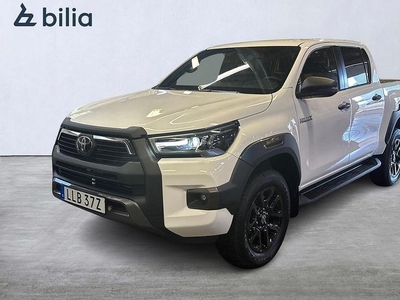 Toyota HiluxDubbelhytt 2,8 D-CAB 4WD Invincible OMGÅENDE LEVERANS 2024, Pickup