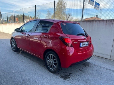 Toyota Yaris 5-dörrar 1.33 Dual VVT-i V-hjul/MoK/LED