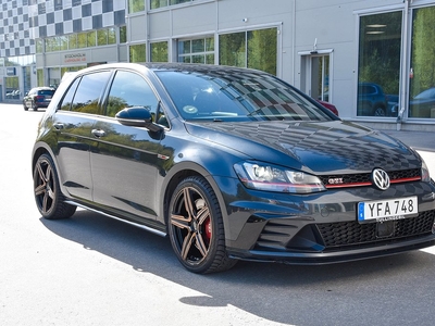 Volkswagen Golf GTI Clubsport 40th Anniversary Edition