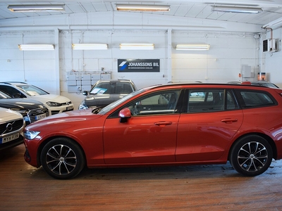 Volvo V60 D4 AWD Momentum Advanced SE II 190hk Kamera Drag