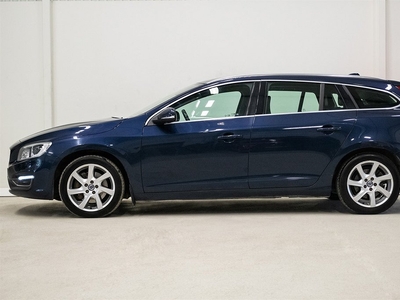 Volvo V60 D4 AWD Summum VoC D-värm Drag Skinn Nybytt Kamrem 181hk