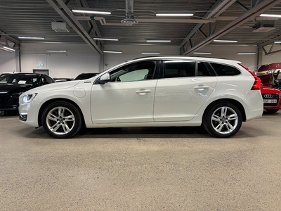 Volvo V60 D5 Plug-in Hybrid AWD Classic Momentum VOC