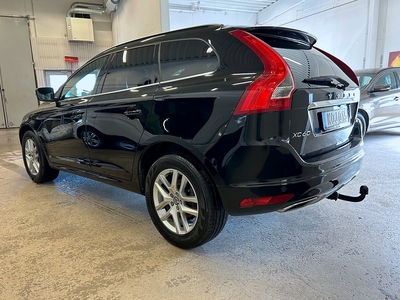 Volvo XC60 D4 AWD Classic Momentum Lågmil! S+V / Drag / VoC