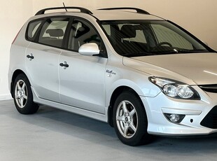 Hyundai i30 cw 1.6 CRDi | Kamkedja | Dragkrok | P-sensorer