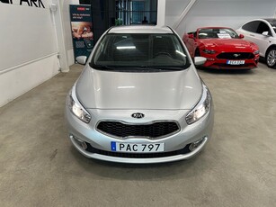 Kia CEED 1.4/KAMKEDJA/RATTVÄRME/FULLSERVAD/SUPERDEAL 3,95%