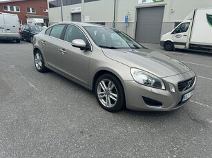 Volvo S60 T3 Momentum, Två-brukare, Kamrem bytt