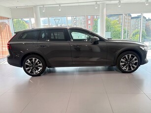 Volvo V60 Cross Country B5 AWD Bensin Plus *Rabattkampanj - Nu med premie!