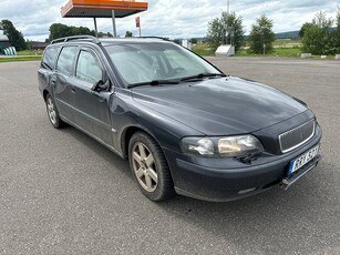 Volvo V70 2.4 T reparations objekt