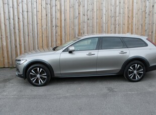 Volvo V90 Cross Country B4 AWD Aut Navi Panoramatak skinn mm