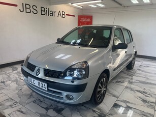 Renault Clio 5-dörrars Halvkombi 1.2 Expression 1 Ägare