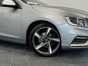 Volvo S60 T3 Momentum | R-Design | Läder | SoV-Hjul | 150hk