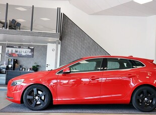 Volvo V40 D3 Momentum | VOC | Värmare | Kamera | SoV