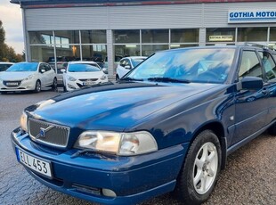 Volvo V702.5 SE En Ägare K-rem bytt Bra servicehist Besikt 1999, Kombi