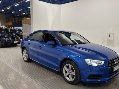 Audi A3Sedan 35 TFSI Proline Svart Optik Sensorer 2019, Halvkombi