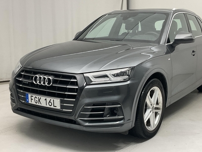 Audi Q5 55 TFSI e quattro (367hk)