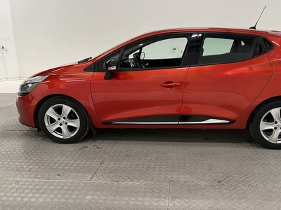 Renault Clio0.9 TCe Panorama P-sensorer Keyless Navi 2013, Halvkombi