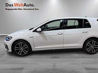 Volkswagen Golf GTE DSG /Värmare/ActiveInfo/P-Sensorer