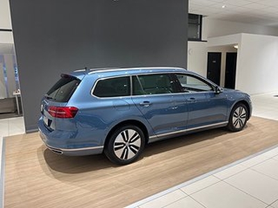 Volkswagen Passat Variant GTE Business Premium