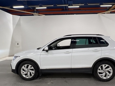 Volkswagen Tiguan1.5 TSI Värmare B-kamera Drag 2023, SUV