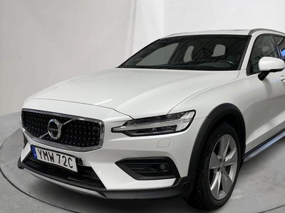 Volvo V60D4 Cross Country AWD 2021, Kombi