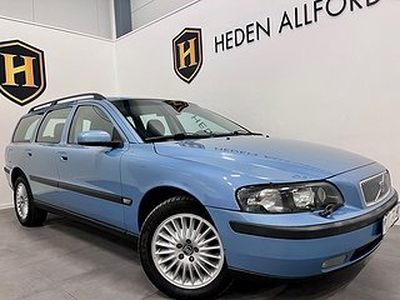 Volvo V70 2.5T AWD Automat 1 Ägare Värmare Drag