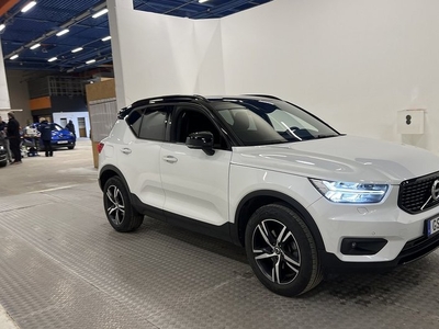 Volvo XC40T4 AWD R-Design VOC Kamera Värmare Välserv 2020, SUV