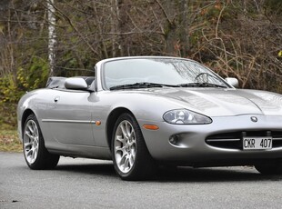 Jaguar XK8Cabriolet 1999, Cab