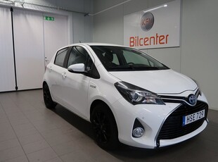 Toyota YarisHybrid e-CVT Aut-Kamera-SoV Euro 6 2015, Halvkombi