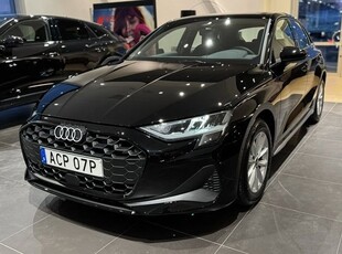 Audi A3Sportback 35 TFSI Smartphonepaket 2025, Halvkombi