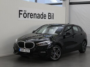 BMW 118i Model Sport Manuell PDC 2022, Halvkombi