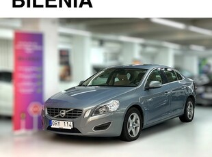 Volvo S602.0T Momentum Taklucka Navigation BT PDC 2011, Sedan