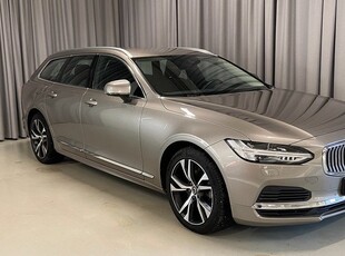 Volvo V90Recharge T6 AWD Momentum Backkamera Voc Navi 2021, Kombi