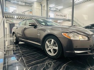 Jaguar XF 2.7 V6 Nykamrem Nybesiktad