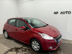 Peugeot 208 1.2 5-dr Active Pano M-värm NYBES Navi Dubbdäck