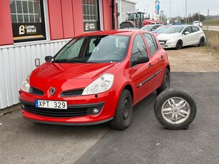 Renault Clio 5-dörrars Halvkombi 1.2 Kamrem bytt/ Låga mil