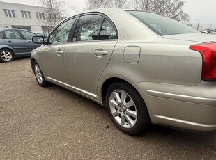 Toyota Avensis Sedan 1.8 VVT-i