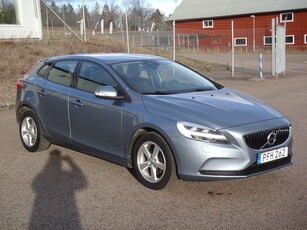 Volvo V40 D2 Kinetic 120hk, Värmare, S+V-hjul