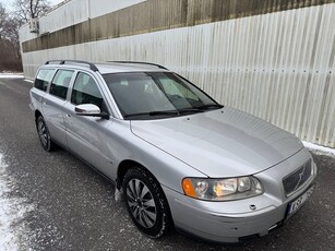 Volvo V70 2.4 drag Business välvårdad ny bes