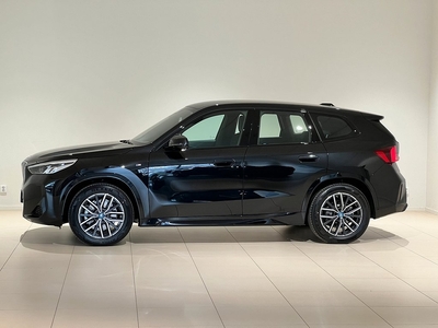 BMW iX1 xDrive 30, M-Sport Active Edition - Kampanj