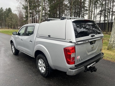 Nissan Navara Dubbelhytt 2.3 dCi 4WD I MOMS I Kåpa I Nyservad I