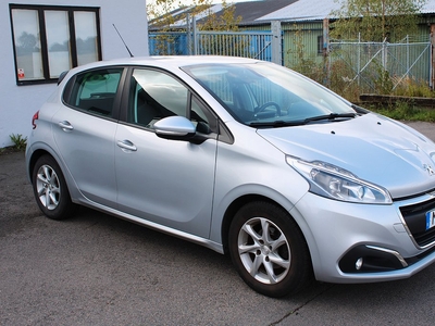 Peugeot 208 1.2 VTi / Automat / Lågmil / Blåtand / 82hk