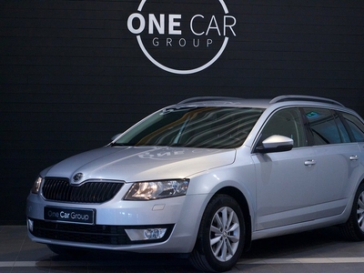 Skoda Octavia Kombi 2.0 TDI 4x4 Drag Värmare 150hk