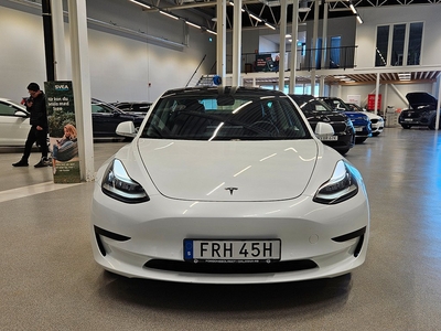 Tesla Model 3 Standard Range Plus Moms Panorama AP Leasbar