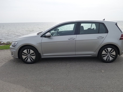 Volkswagen E-Golf Premium