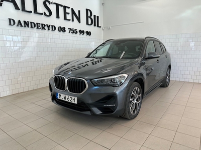 BMW X1 25e xDrive Plug-In Aut Sport Line Drag Navi Svensksåld