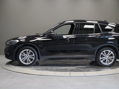 BMW X1 xDrive25e / Sport Line / Dragkrok / HK Ljud / V-hjul